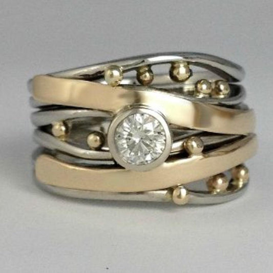 Vintage-ring mit vergoldetem zirkonia