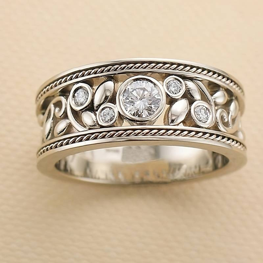 Vintage-ring aus silber und zirkonia