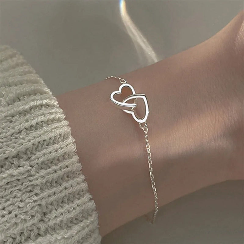 Cornelia - Interlock Hearts Armband