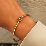 Rowan - Manschettenarmband mit offenem Knoten