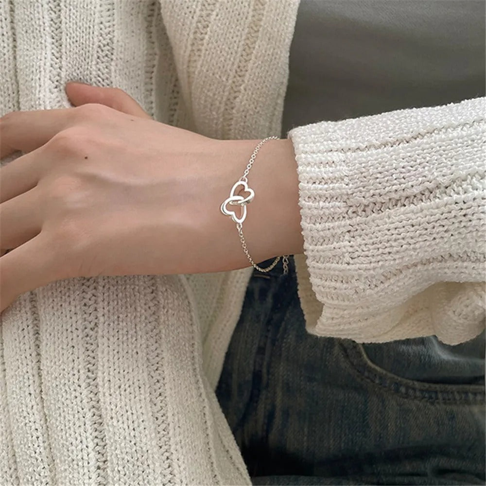 Cornelia - Interlock Hearts Armband