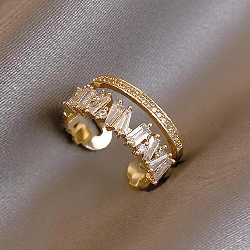 Reena - Opulenter Zirkonia-Ring